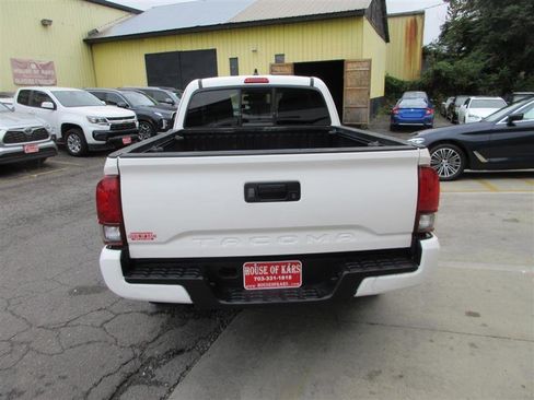 Used 2021 Toyota Tacoma SR image 4