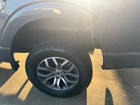 Used 2022 Ford F150 Lariat w/ FX4 Off-Road Package AWD/4WD image 8