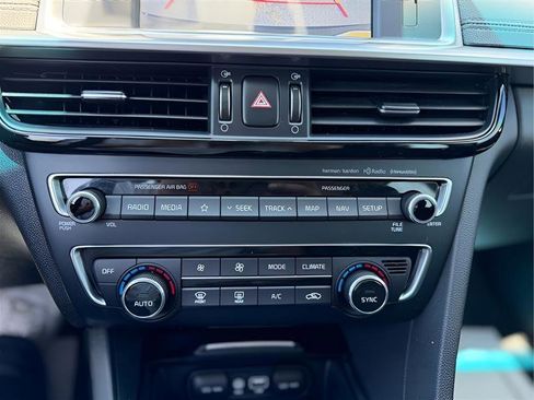 Used 2019 Kia Optima EX w/ EX Premium Package FWD image 44