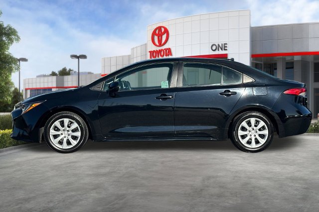 Used 2024 Toyota Corolla LE FWD image 8