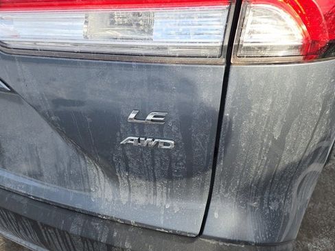 Used 2023 Toyota Corolla Cross LE image 12