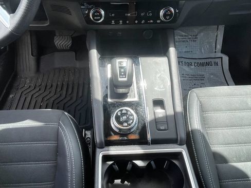 Used 2023 Mitsubishi Outlander SE AWD/4WD image 22