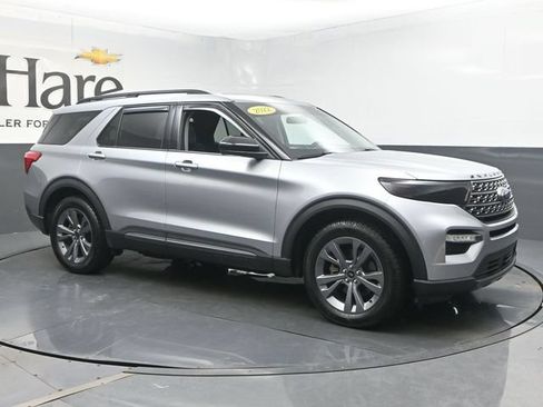 Used 2022 Ford Explorer XLT w/ Equipment Group 202A AWD/4WD image 6