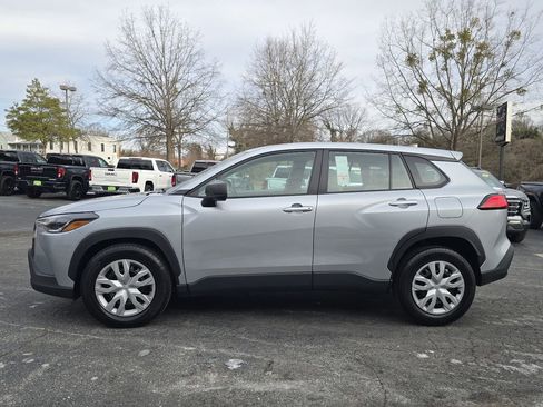 Used 2024 Toyota Corolla Cross L image 28