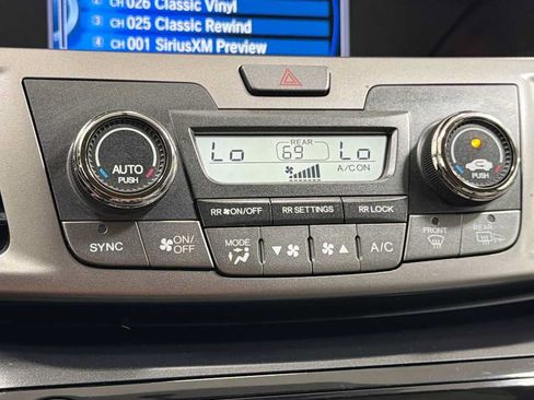 Used 2016 Honda Odyssey SE image 20