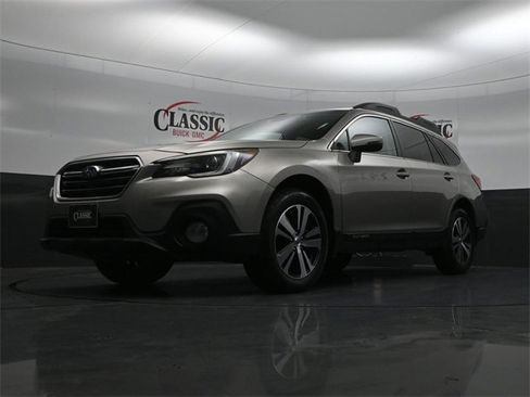 Used 2018 Subaru Outback 2.5i Limited image 24