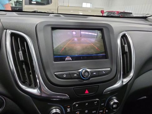 Used 2021 Chevrolet Equinox LT AWD/4WD image 7