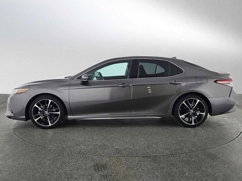 Used 2019 Toyota Camry XSE image 6