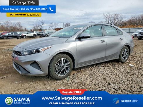 Used 2023 Kia Forte LXS w/ LXS Technology Package FWD image 1