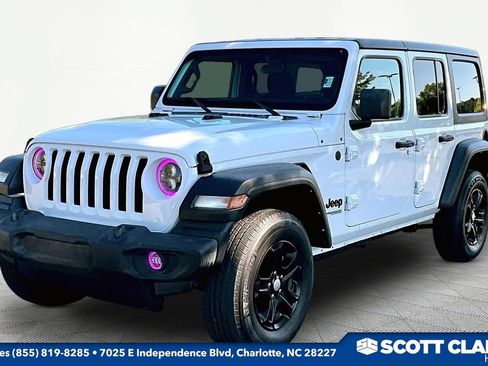 Used 2022 Jeep Wrangler Unlimited Sport AWD/4WD image 3