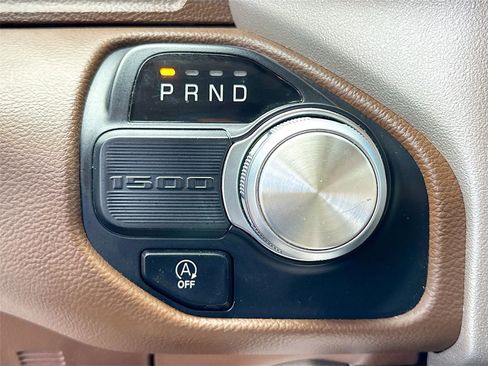 Used 2020 RAM 1500 Laramie RWD image 16