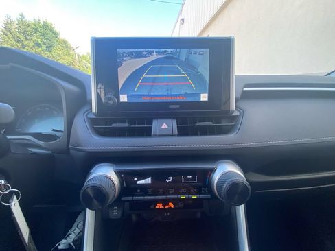 Used 2023 Toyota RAV4 LE FWD image 16