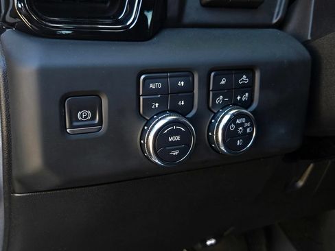 Used 2024 GMC Sierra 2500 AT4 w/ AT4 Premium Plus Package AWD/4WD image 25