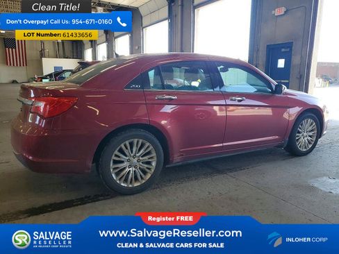 Used 2011 Chrysler 200 Limited FWD image 4