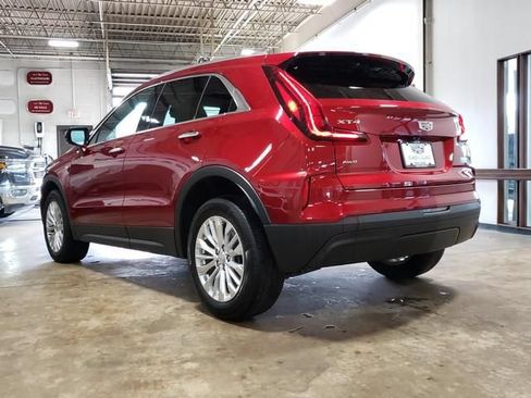 Used 2024 Cadillac XT4 Luxury w/ Cold Weather Package AWD/4WD image 6