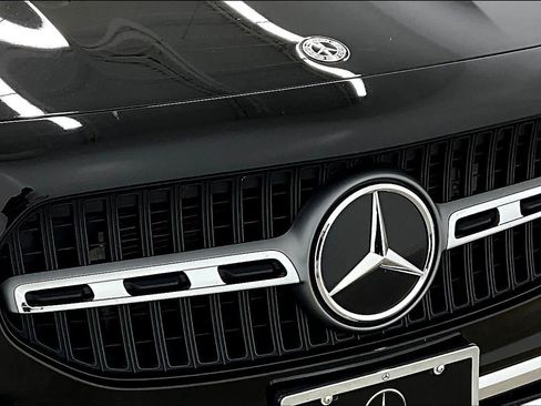 Certified 2025 Mercedes-Benz GLA 250 image 29