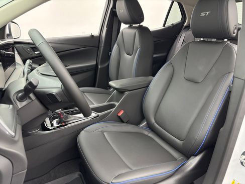 New 2026 Buick Encore GX Sport Touring w/ Advanced Technology Package FWD image 16