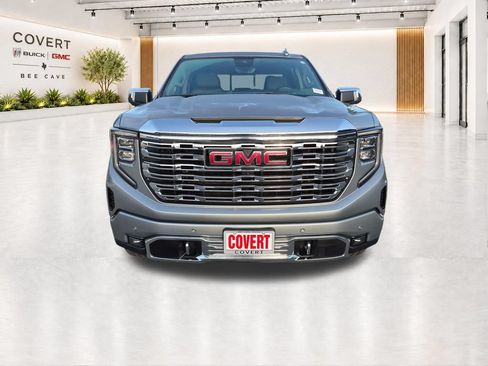 Used 2024 GMC Sierra 1500 Denali AWD/4WD image 3