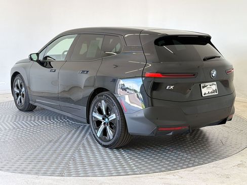Used 2023 BMW iX xDrive50 w/ Premium Package AWD/4WD image 3