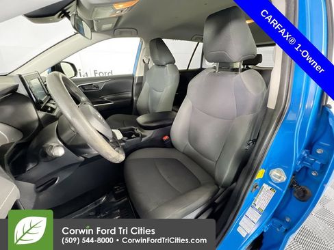 Used 2019 Toyota RAV4 LE w/ All Weather Liner Package AWD/4WD image 23