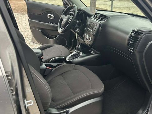Used 2017 Kia Soul image 11