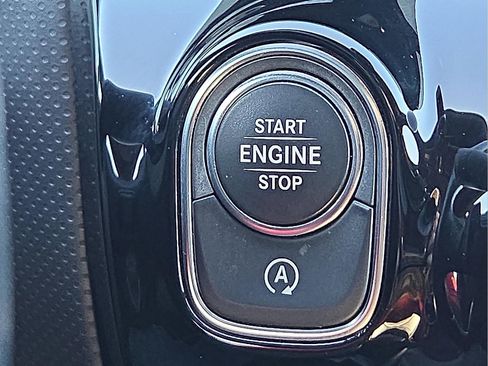 Used 2021 Mercedes-Benz CLA 250 4MATIC image 19