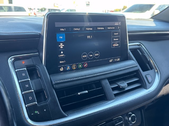 Used 2021 GMC Yukon XL AT4 w/ AT4 Premium Package AWD/4WD image 23