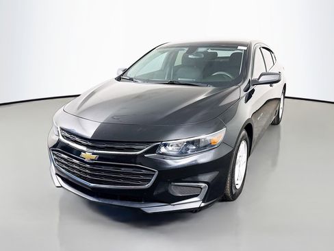 Used 2017 Chevrolet Malibu LS image 4