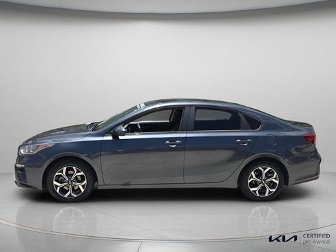 Used 2020 Kia Forte LXS FWD image 3