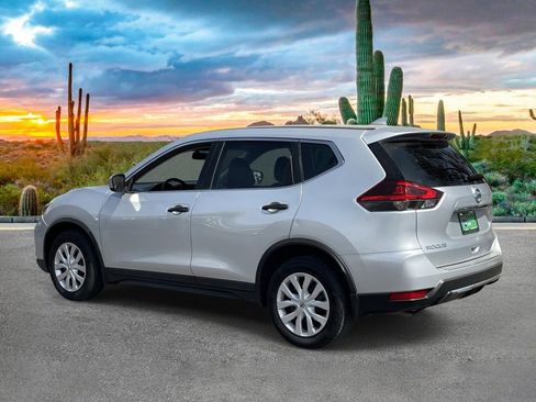 Used 2018 Nissan Rogue S image 5