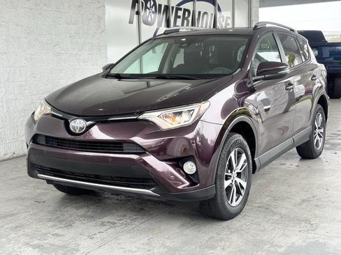 Used 2018 Toyota RAV4 XLE image 1