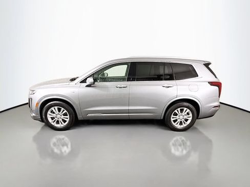 Used 2025 Cadillac XT6 Luxury FWD image 4