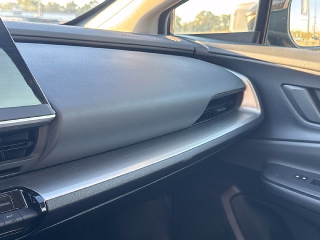 Used 2024 Toyota Prius LE FWD image 32