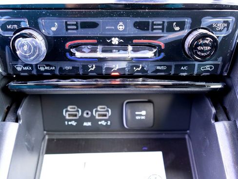 New 2025 Jeep Grand Cherokee L Altitude image 13