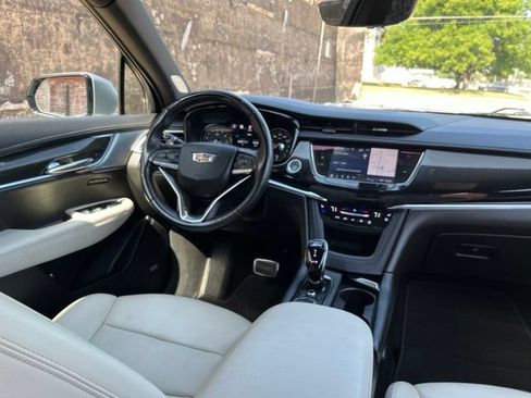 Used 2023 Cadillac XT6 Sport w/ Technology Package AWD/4WD image 20