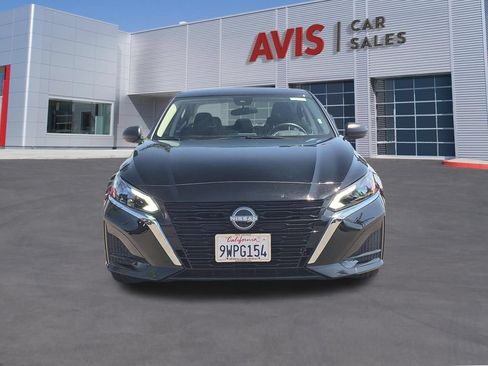 Used 2025 Nissan Altima 2.5 SV AWD/4WD image 2