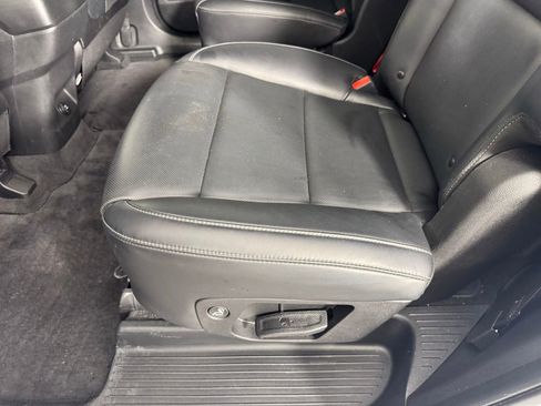 Used 2025 Kia Telluride S image 27