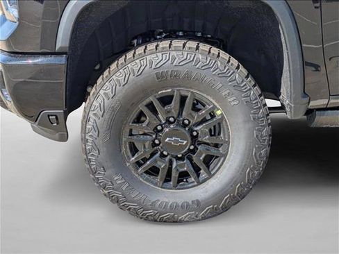 New 2026 Chevrolet Silverado 2500 ZR2 image 10
