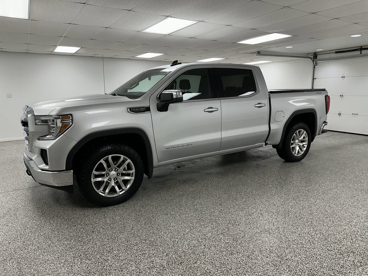 Used 2021 GMC Sierra 1500 SLE AWD/4WD image 4