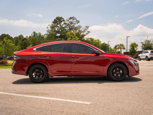 Used 2026 Nissan Sentra SV w/ SV Convenience Package FWD image 8