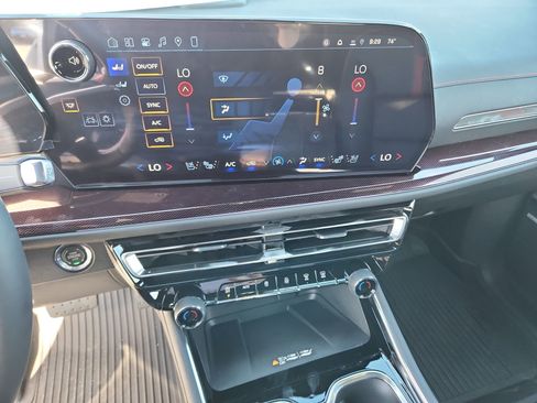 New 2026 Chevrolet Traverse RS image 23