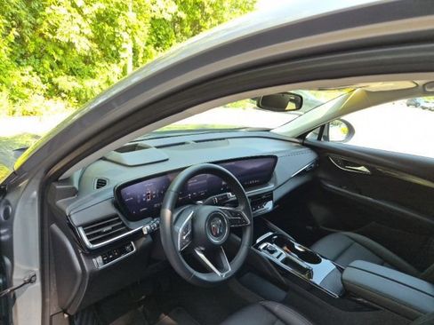 Used 2024 Buick Envision Preferred AWD/4WD image 14