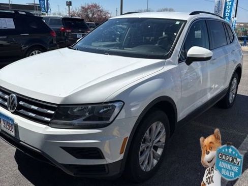 Used 2018 Volkswagen Tiguan SE image 2