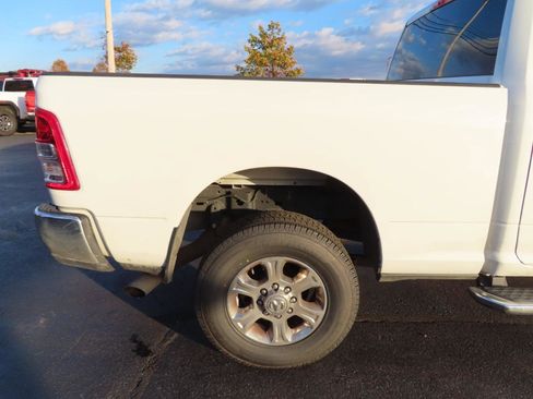 Used 2024 RAM 2500 Big Horn AWD/4WD image 17