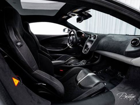 Used 2017 McLaren 570S RWD image 48