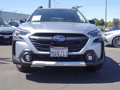 Certified 2025 Subaru Outback Limited AWD/4WD image 3