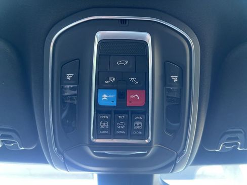 Used 2023 Jeep Wagoneer 4WD image 66