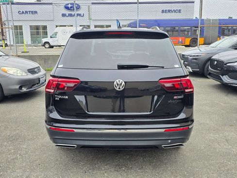 Used 2020 Volkswagen Tiguan SE w/ Panoramic Sunroof Package AWD/4WD image 6