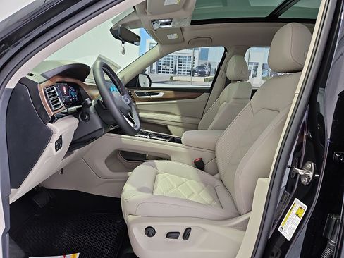 New 2026 Volkswagen Atlas SE FWD image 17
