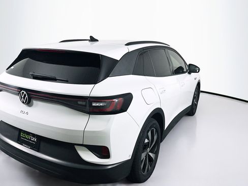 Used 2023 Volkswagen ID.4 Pro image 9